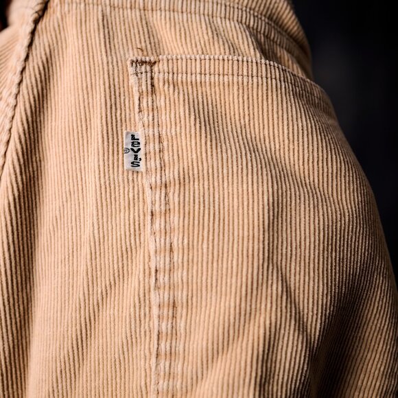 Vintage Light Beige Levi's Bell Bottom Cordoroy Jeans - Picture 11 of 11
